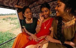 woman_mobilePhone