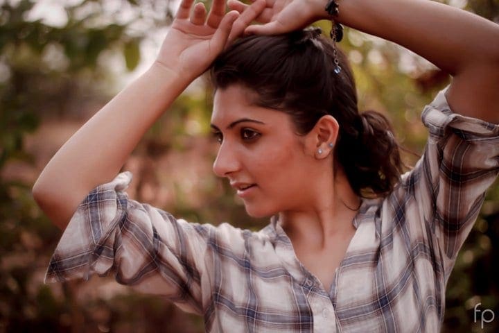 A striking Pose Bulbul Behl Photoshoot