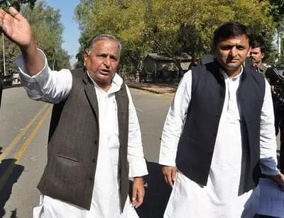 Akhilesh Yadav. with Mulayam Singh Yadav Akhilesh-Yadav.-with-Mulayam-Singh-Yadav