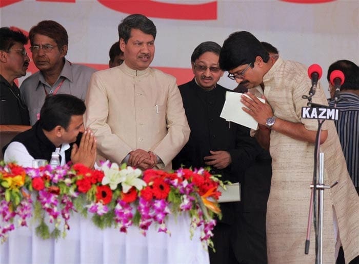 Raja Bhaiyya and Akhilesh Yadav Raja-Bhaiyya-and-Akhilesh-Yadav