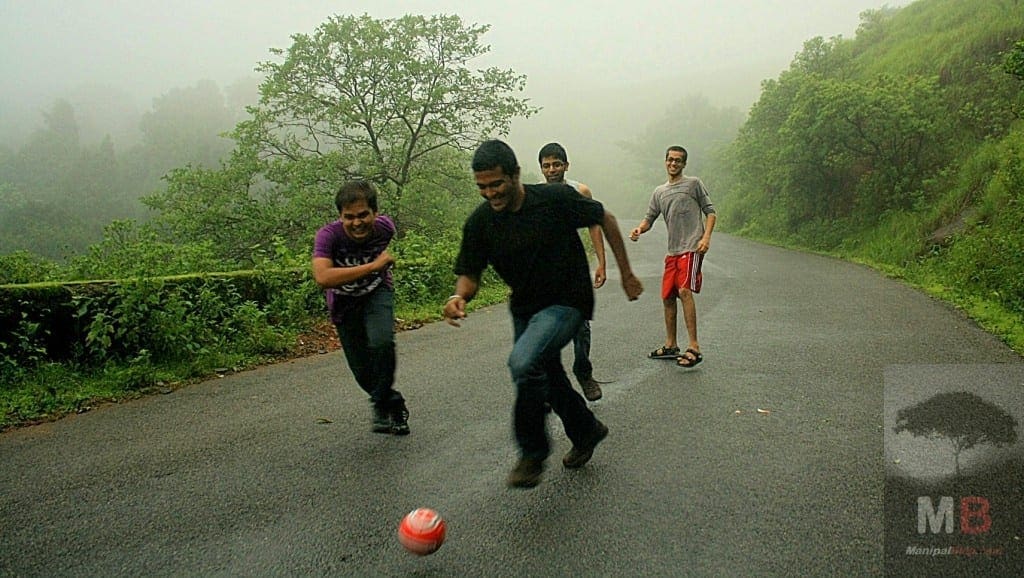 Posing-for-a-photograph-on-the-road-to-Hanumangundi-Kudremukh-2-1