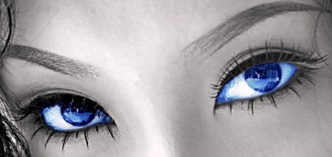 Beauty Blue eyes make eyes look younger