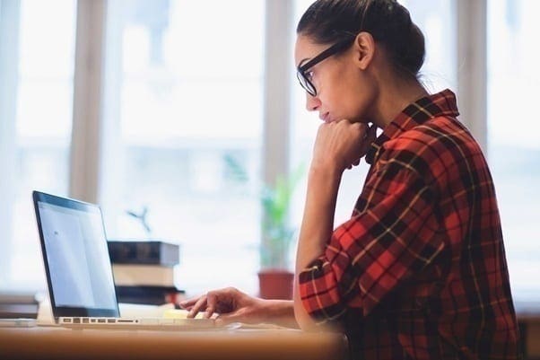 lady in front of computer