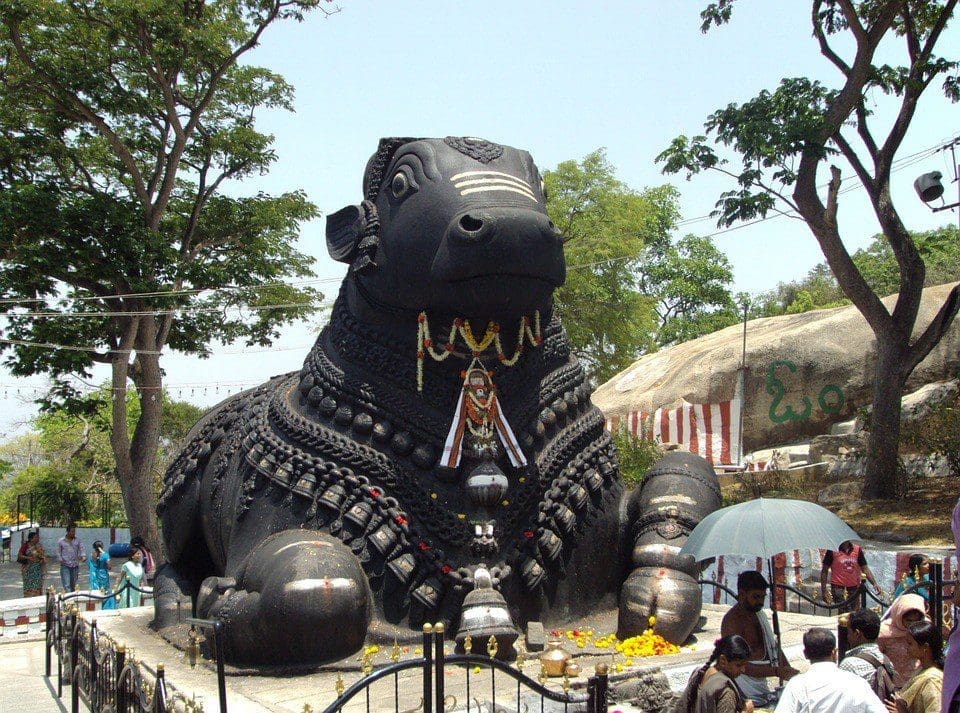 Nandi Statue