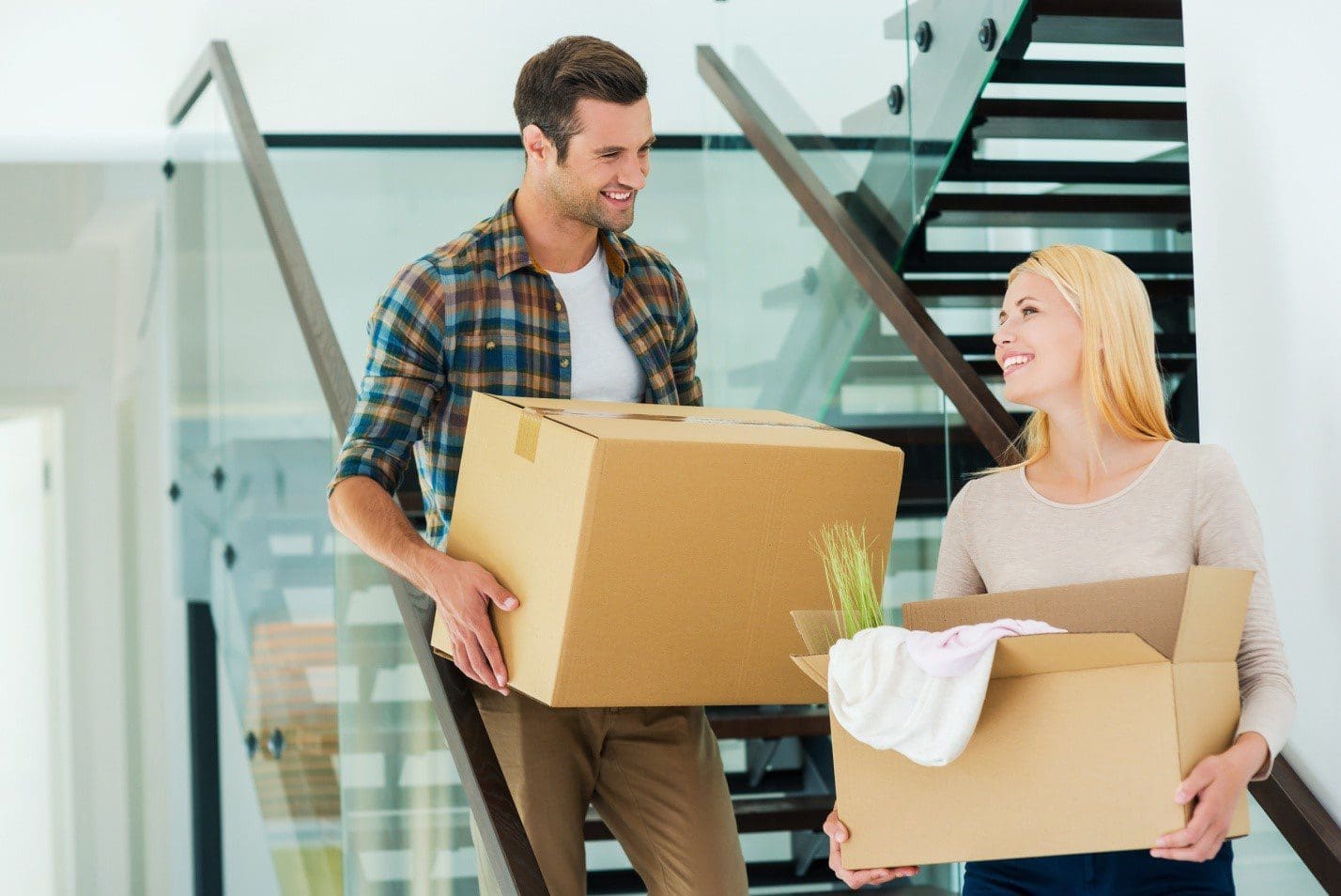 in chicago Packing and moving in cardboard boxes cross-country