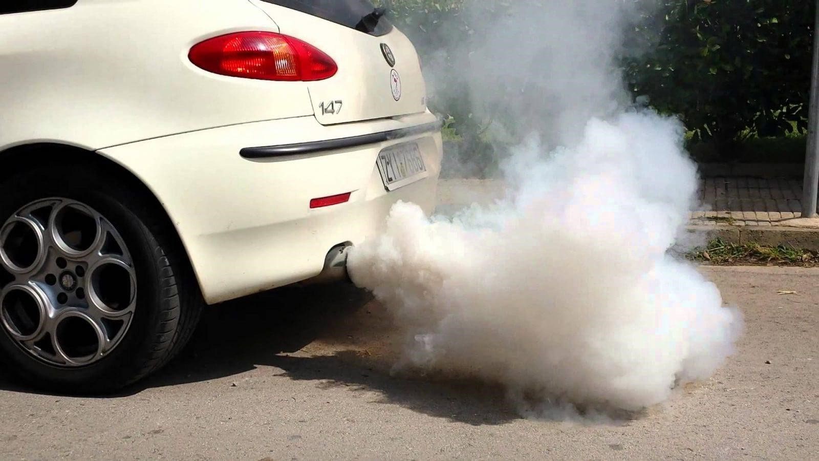 problems with cars smoke exhaust
