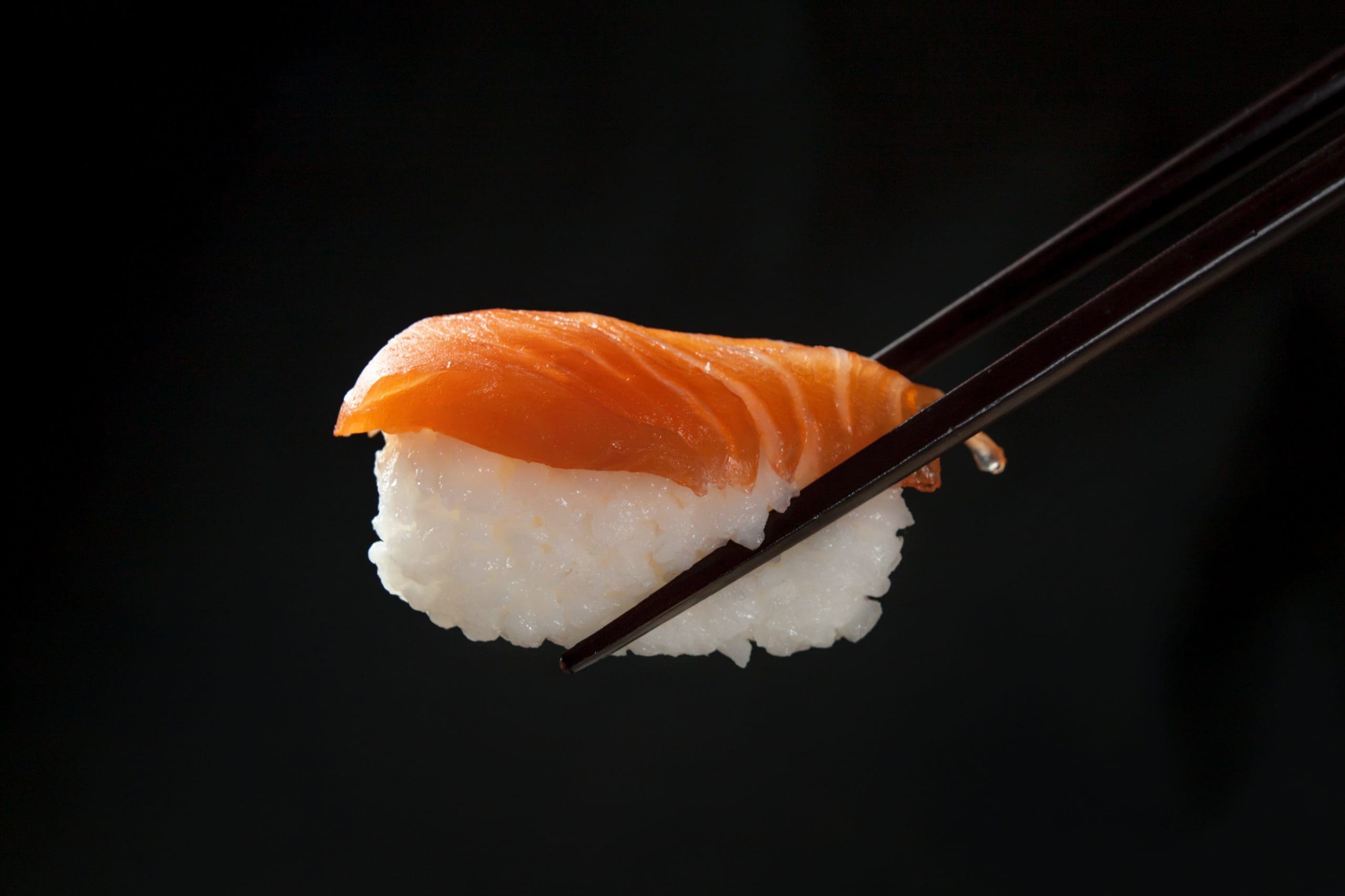 Photo by Kelvin Zyteng sushi on focus photography