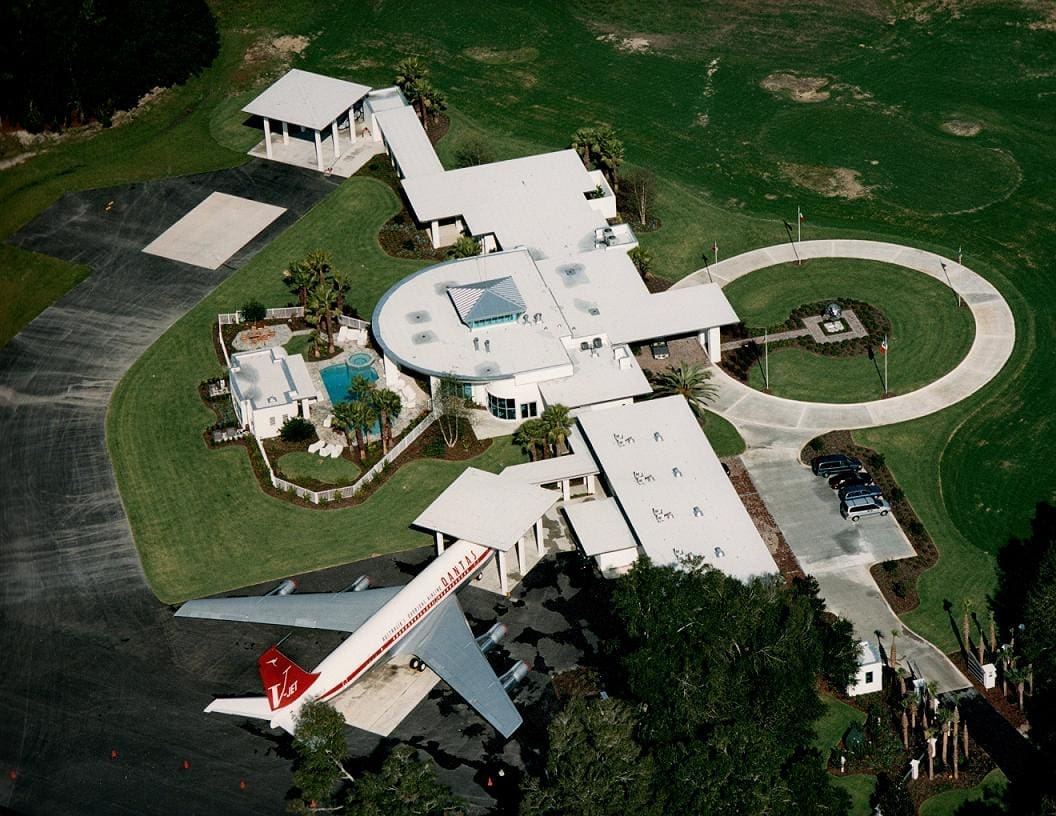John Travolta Celebrity Homes