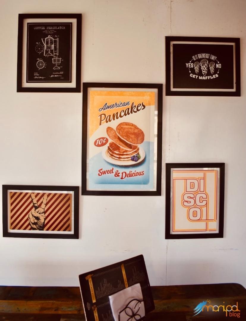 Waffee House Manipal Retro-theme