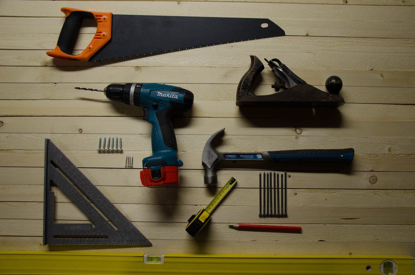 Obvious Signs That Your Home Requires Renovation 3 assorted-color handheld home renovation tools