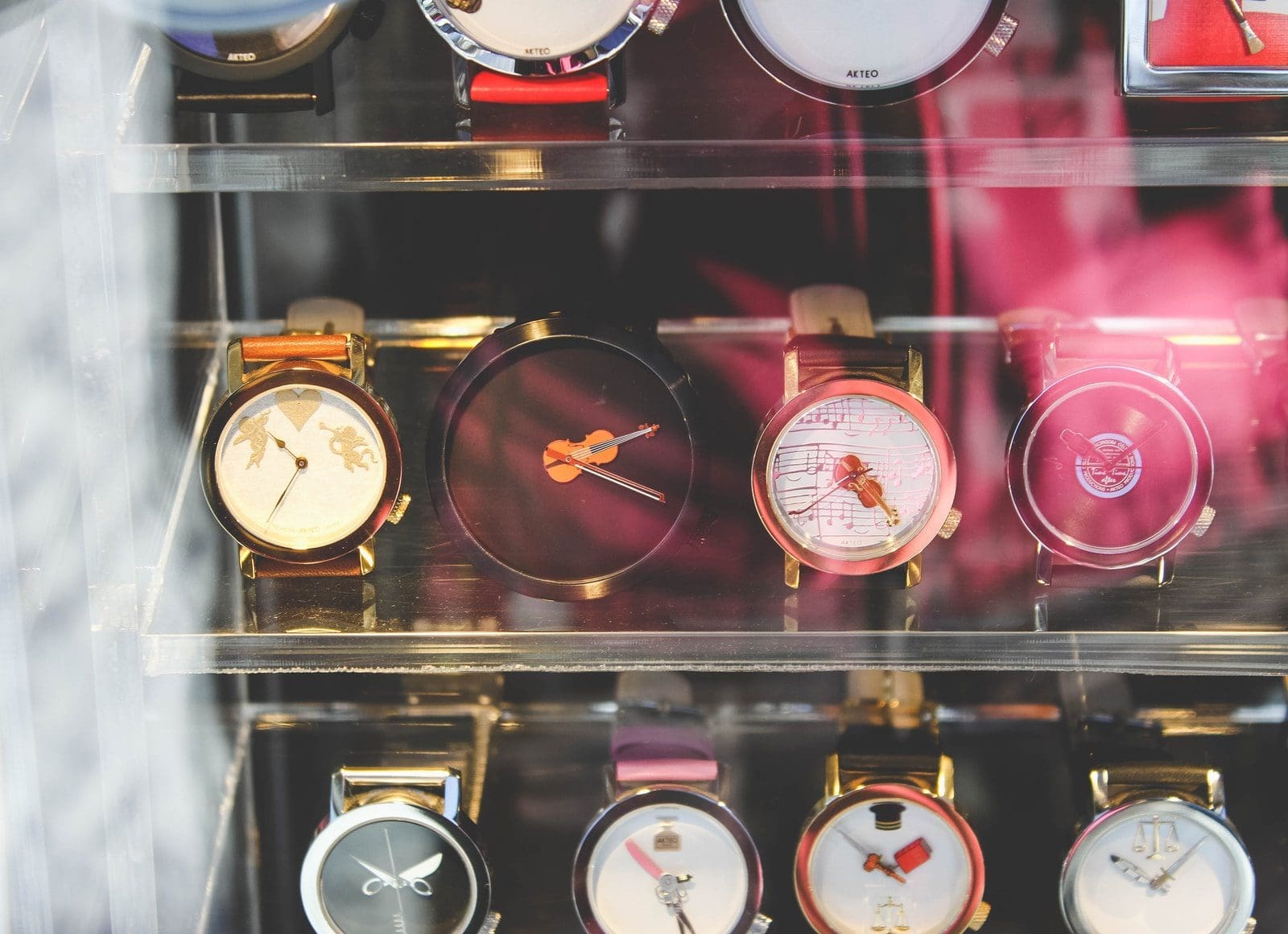 special rakhi gift ideas round analog watches