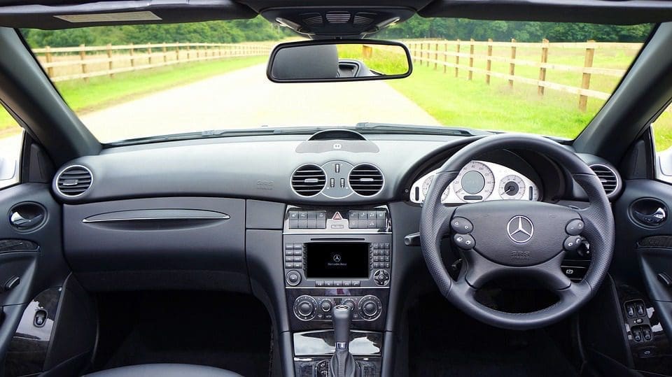 Guide To Buying Car Equipment 2 car dash