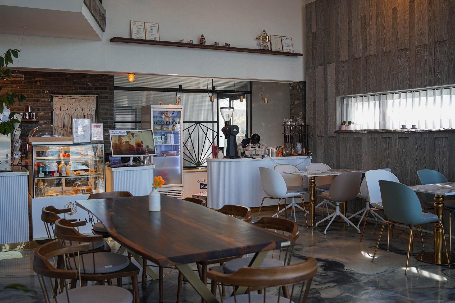 Revamp Your Restaurant With These Interior Designing Ideas 4 Restaurant Decor