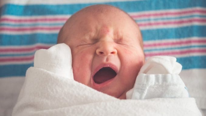baby yawning colic